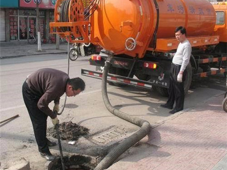 鄂伦春清掏化粪池，健康生活从这里开始